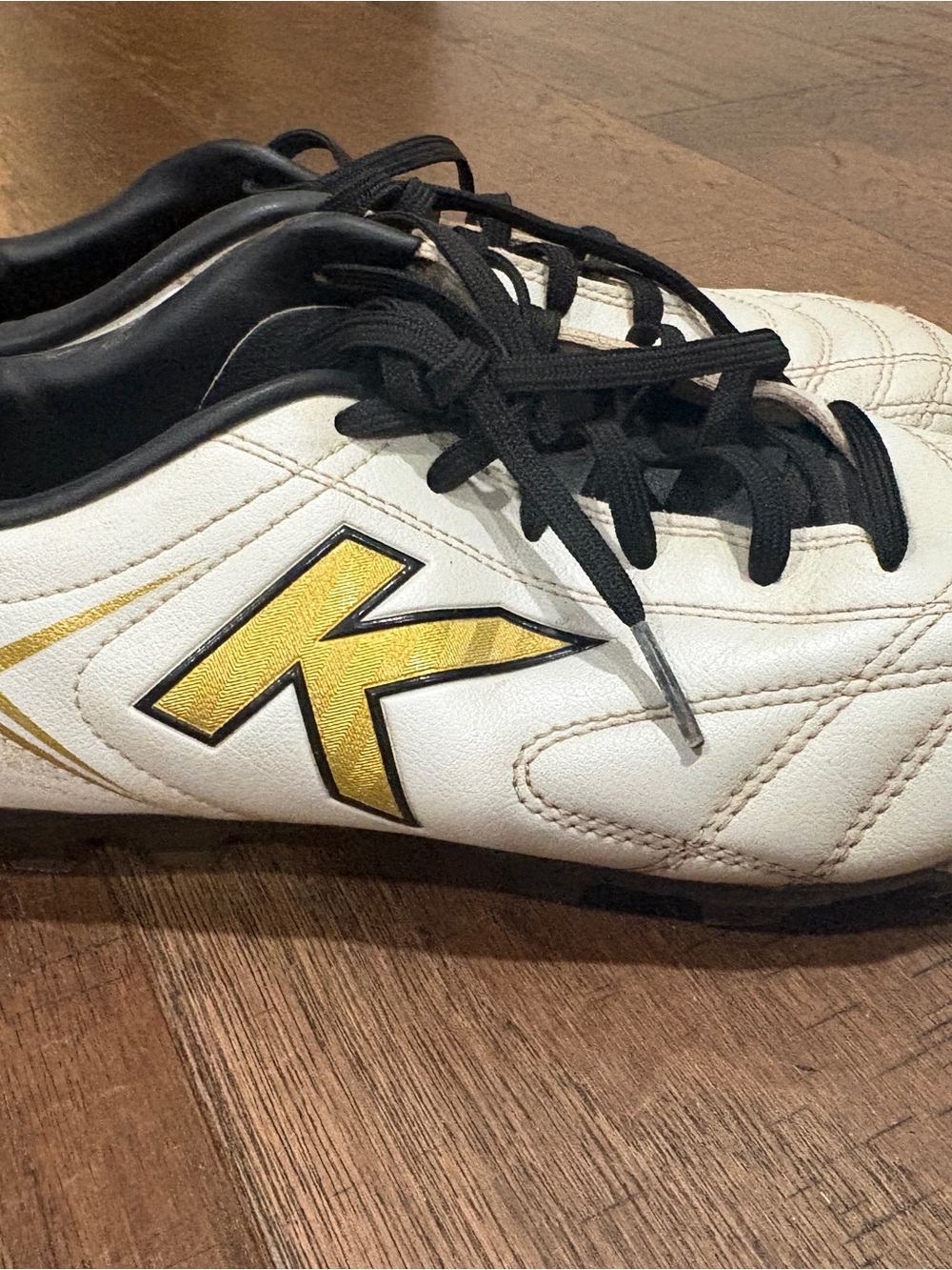 Kelme K-fighting soccer cleats